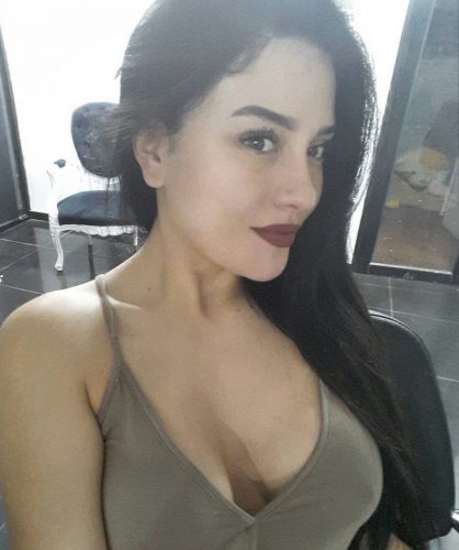 Sihirli Güzelliği ile Bambaşka Bir Deneyim - Konya Genç Escort